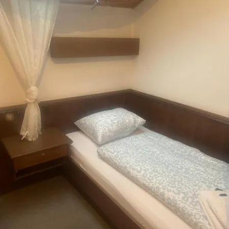 Kiener By Bluemel - Attergau Motel *